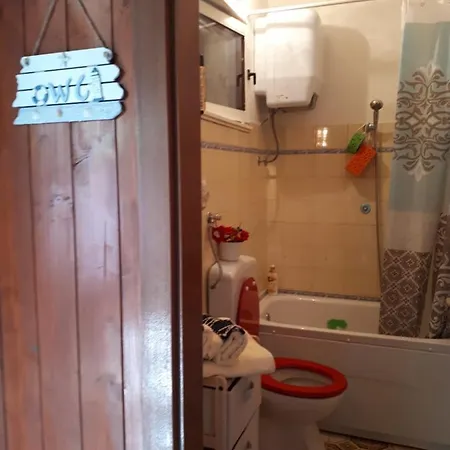 Grandpa's House Слатине